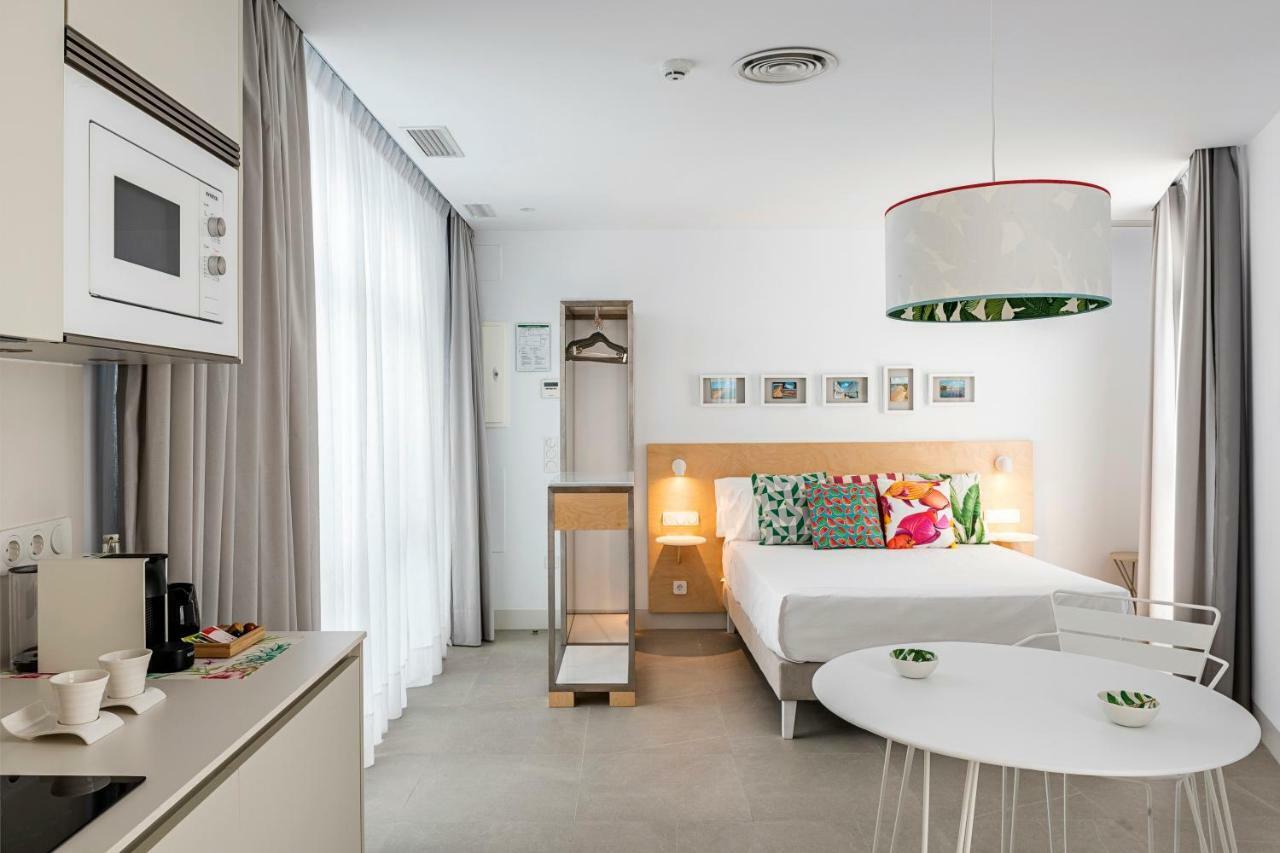 Apartamentos Y Estudios Centricos Conil Home Suite Conil De La Frontera Exterior photo
